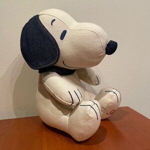 AE Snoopy Plush